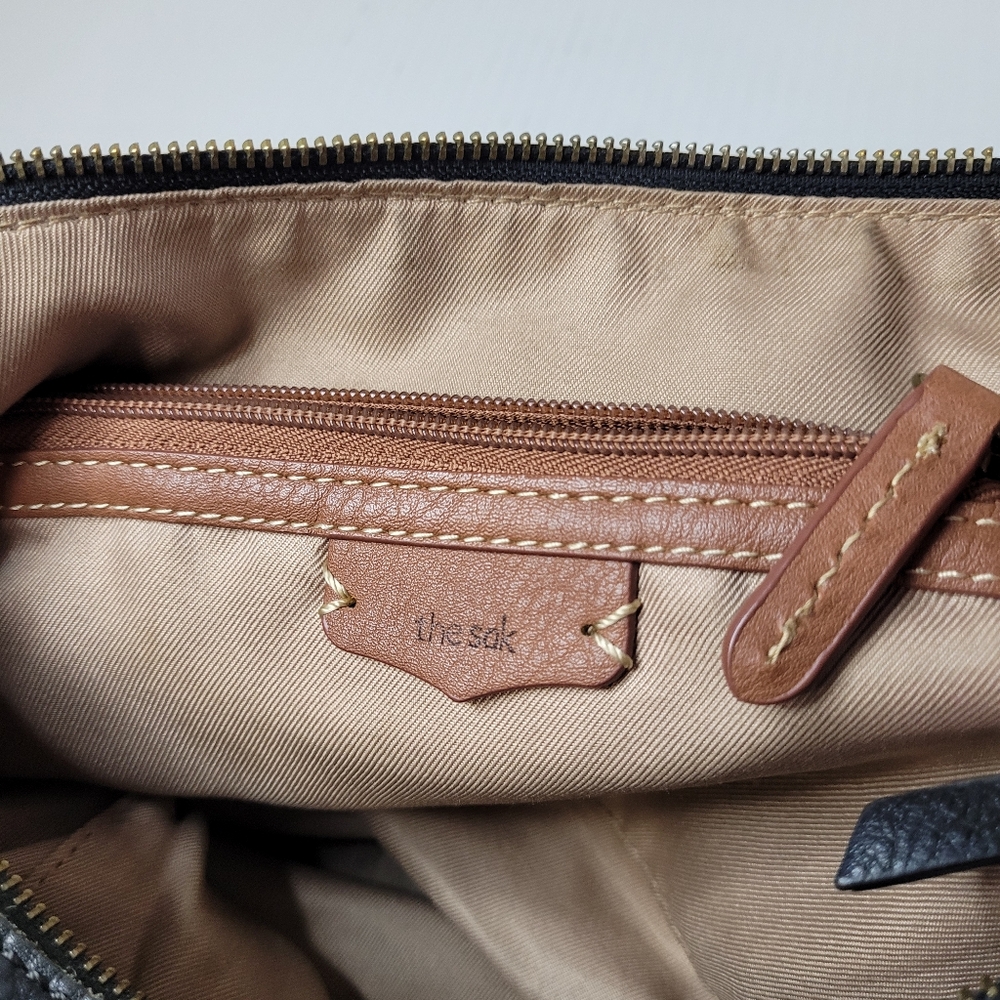 The Sac Pebble Leather Hobo Shoulder Bag - Picture 14 of 16
